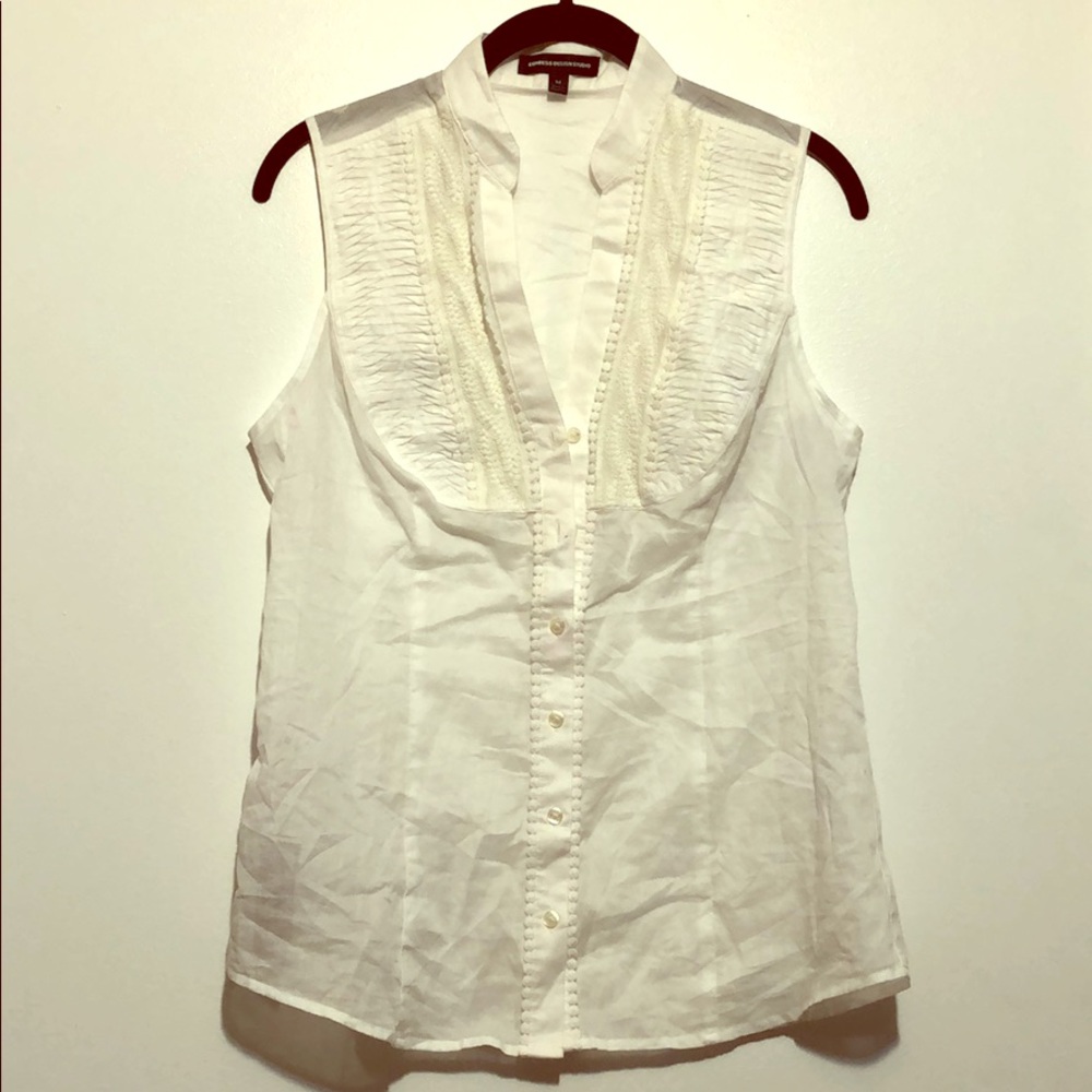 White top sleeveless